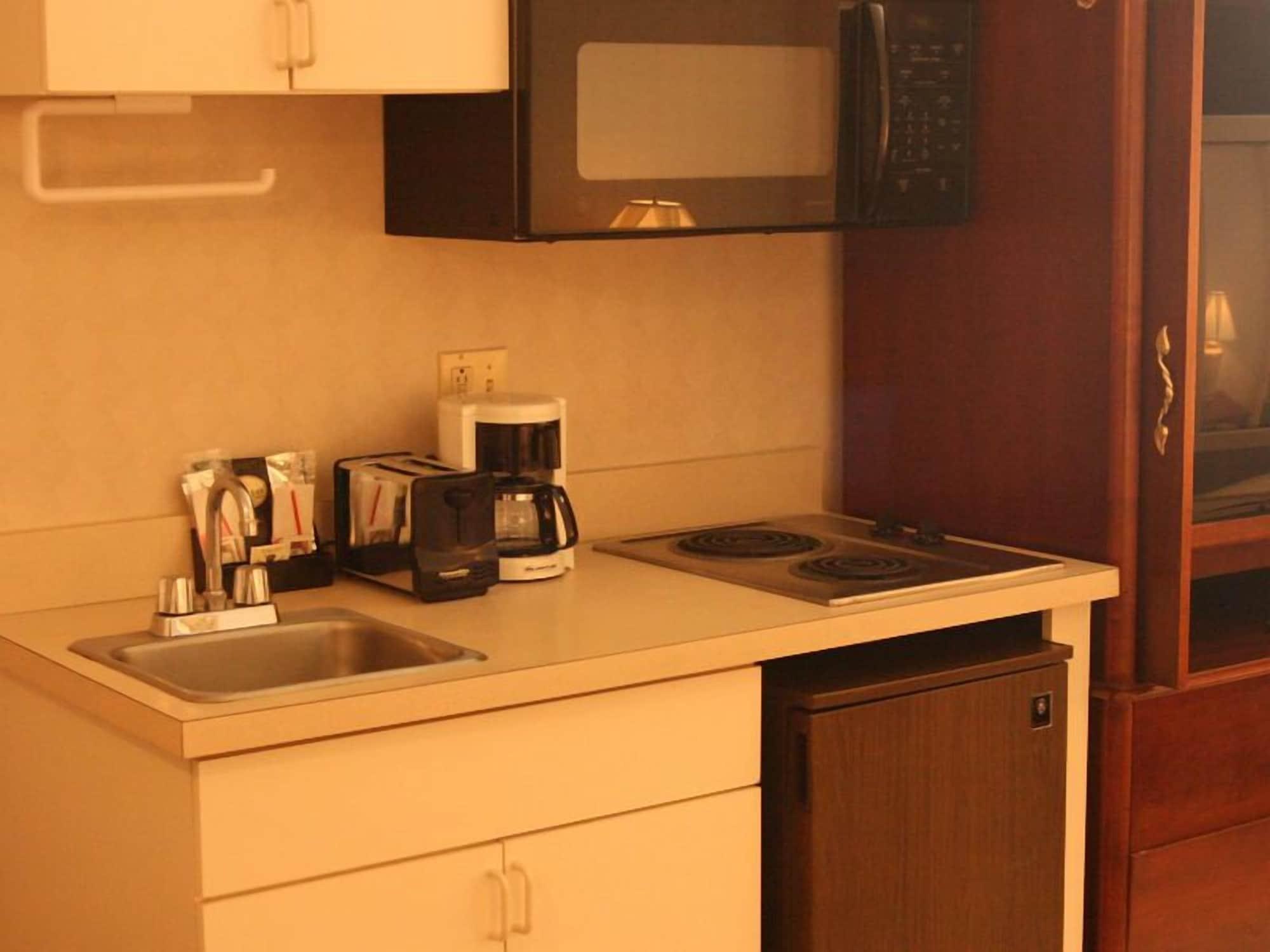 Maron Hotel & Suites Danbury Zewnętrze zdjęcie